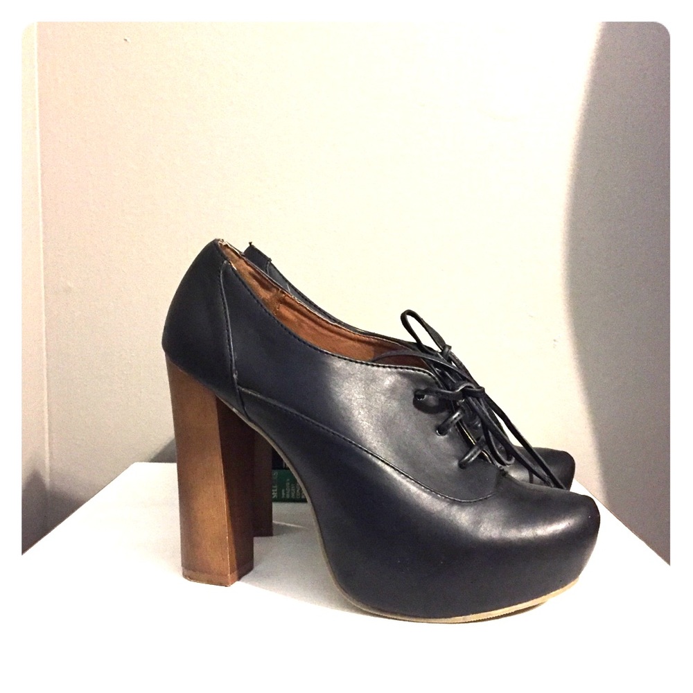Closed toes heels